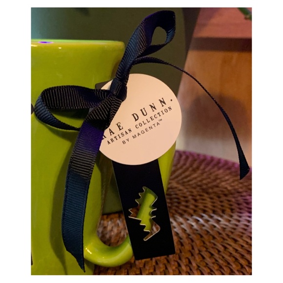 RAE DUNN “100% THAT WITCH” Limited Edition Coffee Mug in Green - 16 fl oz NEW! - Picture 4 of 6